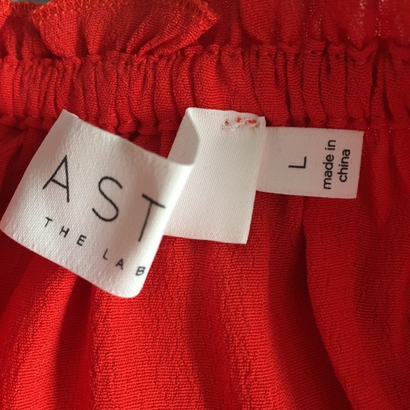 ASTR the Label Coral Off-the-Shoulder Blouse Large - Picture 8 of 8